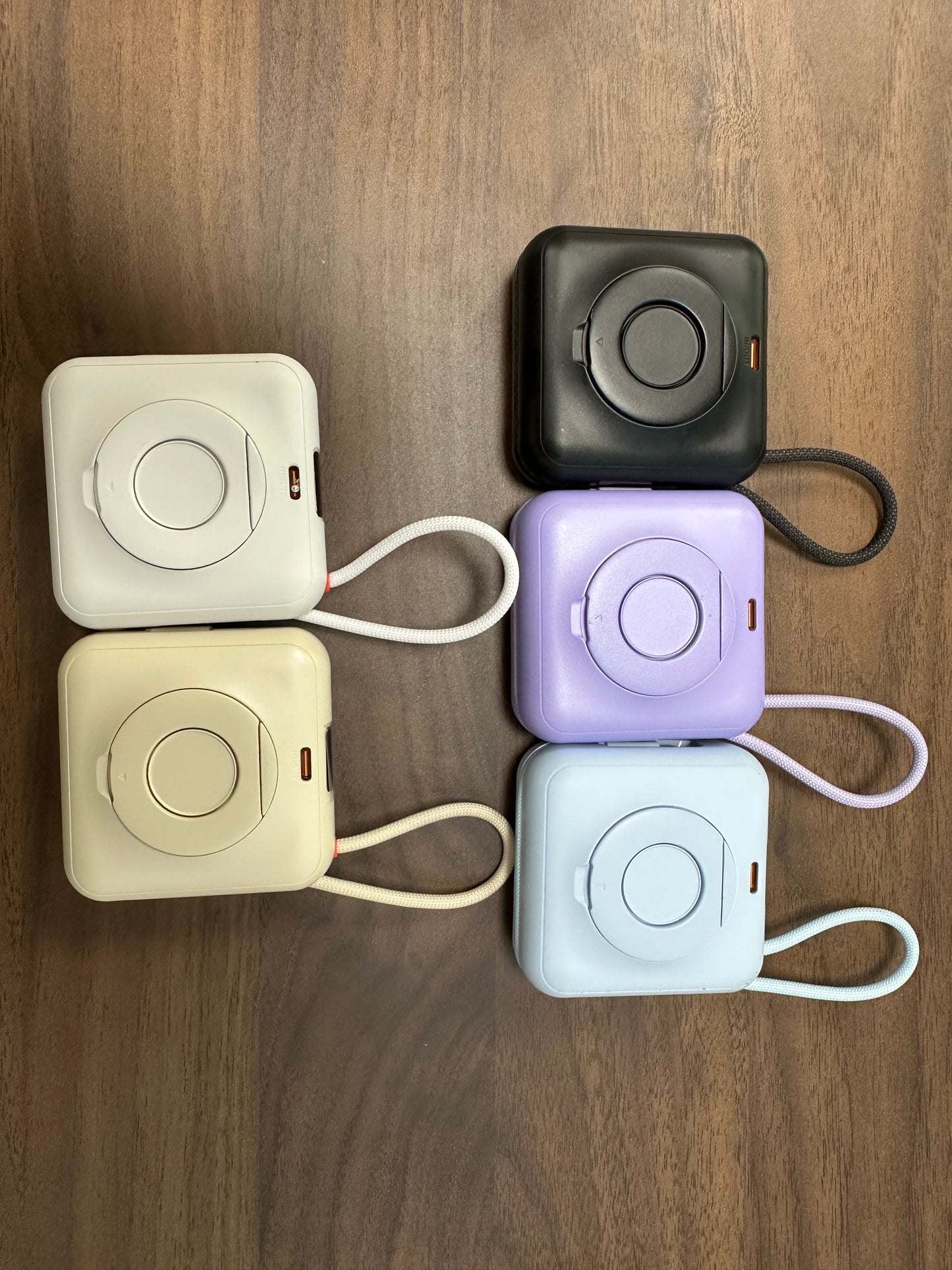 Built-in Type-C and Lightning Cable 10000mAh power bank
