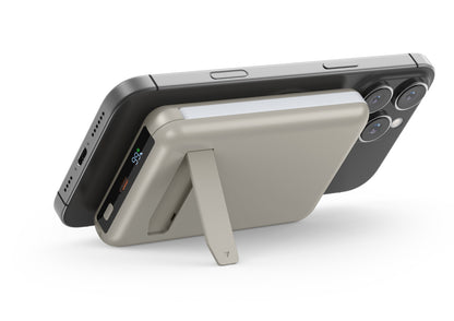 Magnetic Qi2 Wireless Charging Power Bank